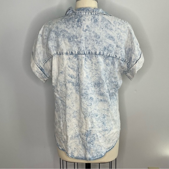 Thread + Supply Chambray Shirt- Acid Wash Blue- Size Small - Picture 6 of 7
